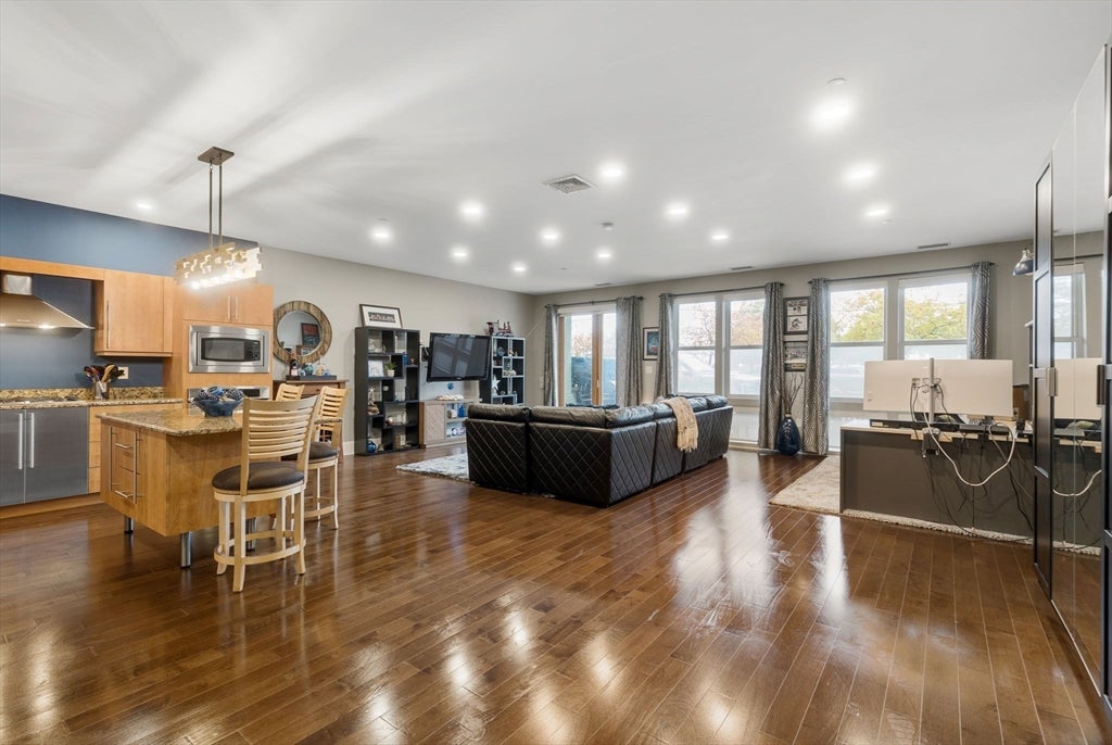 10 Ocean Ave #109, Revere, MA, 10 Ocean Ave #109, Revere, MA Photo #9