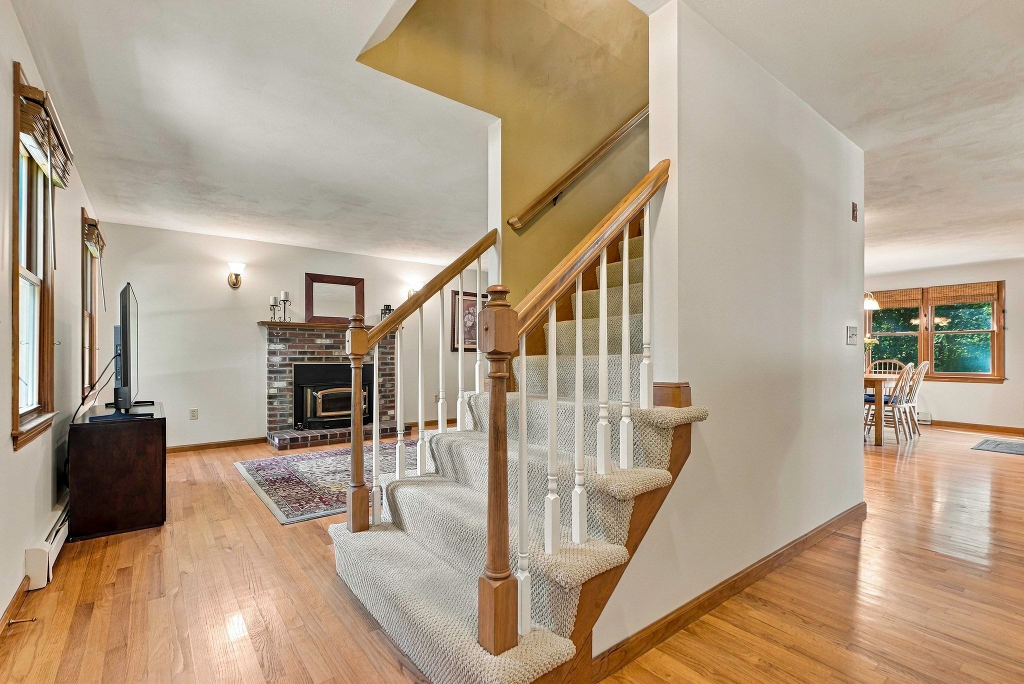 4 Florence Cir, Upton, MA, 4 Florence Cir, Upton, MA Photo #4