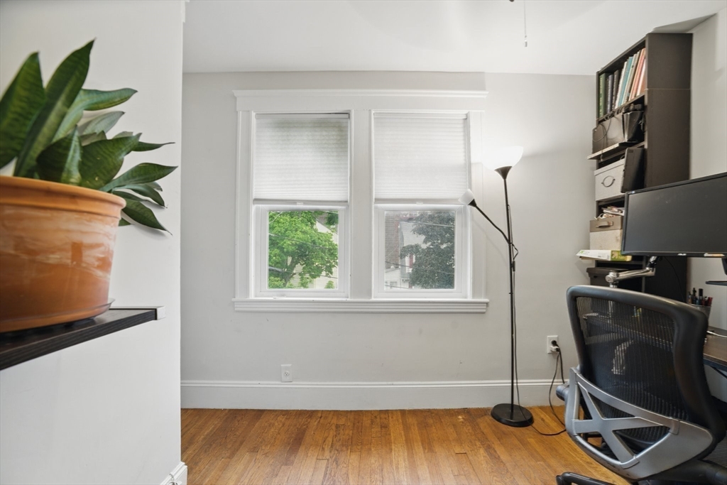 Quincy, Massachusetts 02171, United States, 4 Bedrooms Bedrooms, ,2 BathroomsBathrooms,Residential,Active,140385