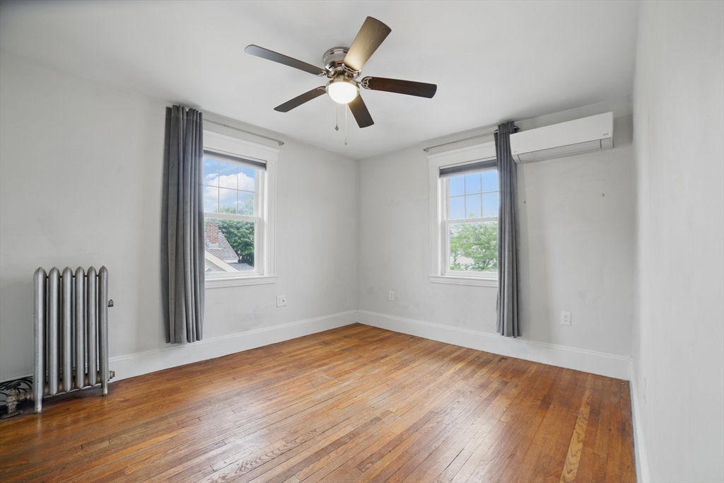 Quincy, Massachusetts 02171, United States, 4 Bedrooms Bedrooms, ,2 BathroomsBathrooms,Residential,Active,140385