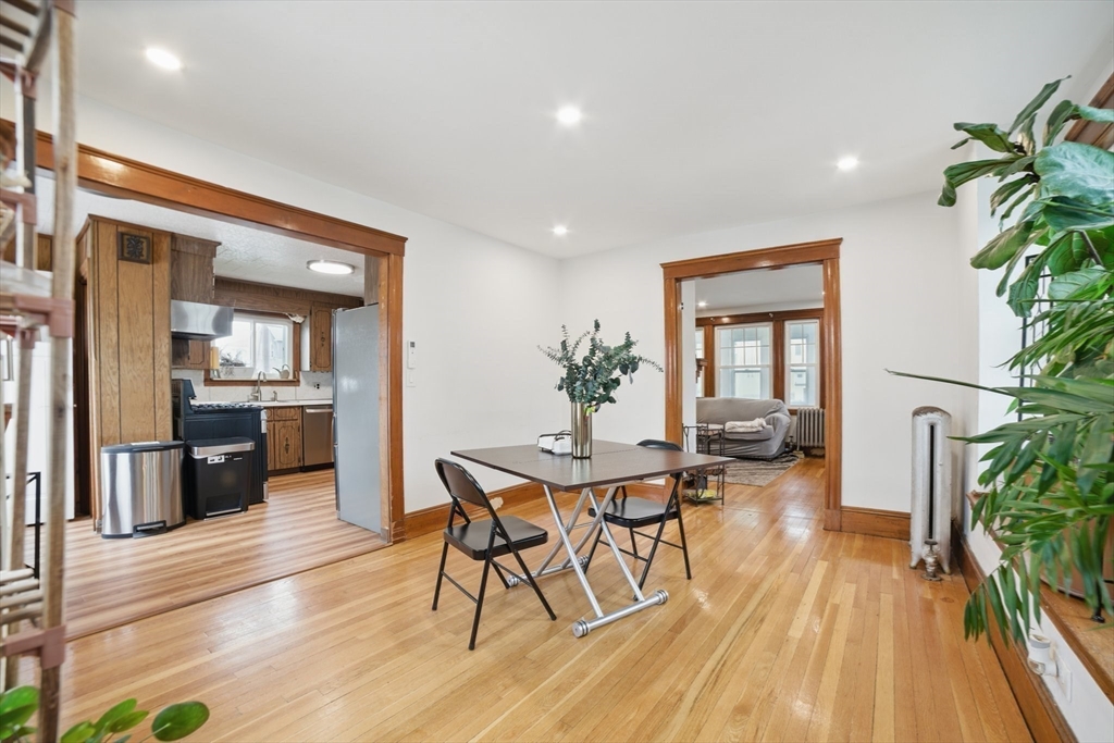 Quincy, Massachusetts 02171, United States, 4 Bedrooms Bedrooms, ,2 BathroomsBathrooms,Residential,Active,140385