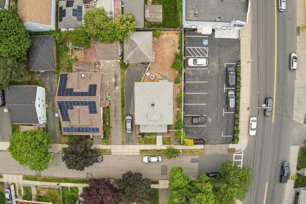 Quincy, Massachusetts 02171, United States, 4 Bedrooms Bedrooms, ,2 BathroomsBathrooms,Residential,Active,140385