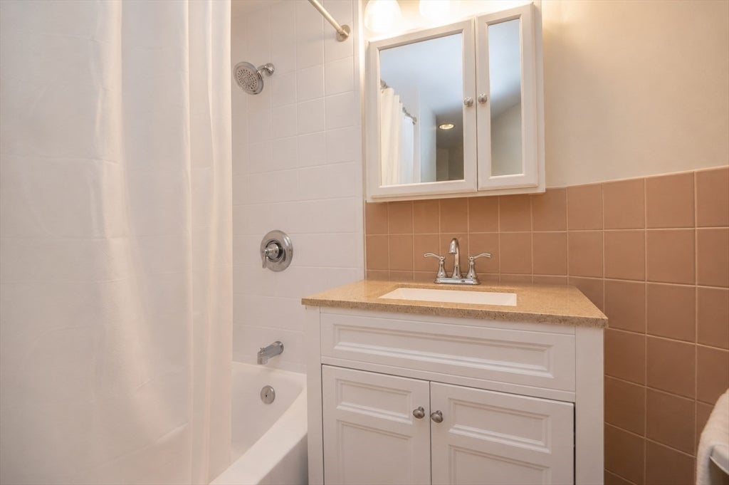 300 Lynn Shore Dr #903, Lynn, MA, 300 Lynn Shore Dr #903, Lynn, MA Photo #15