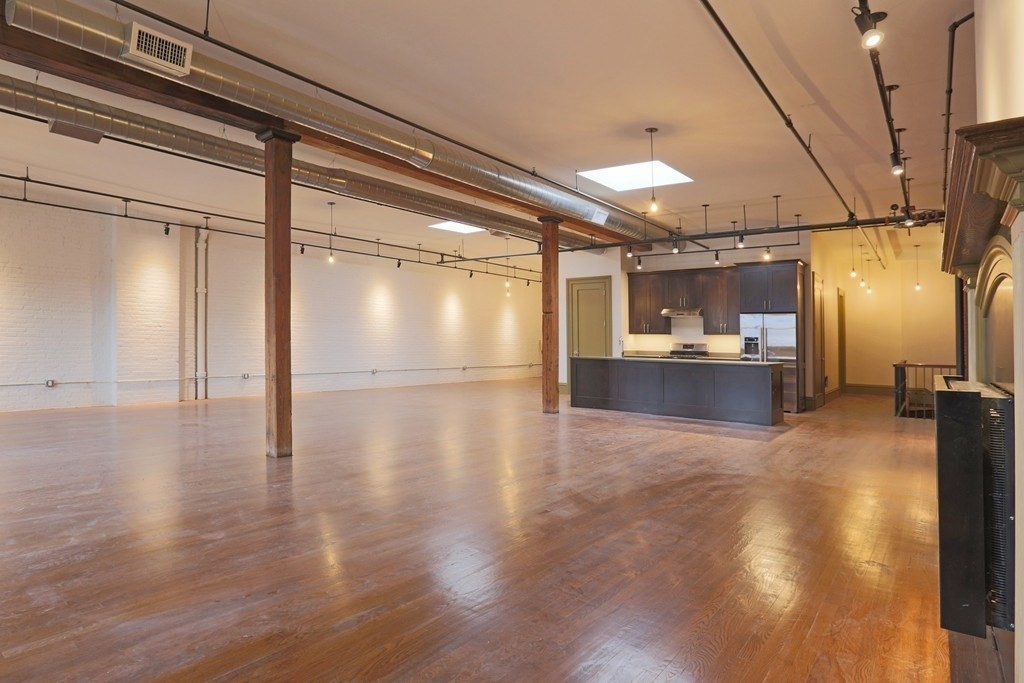 144 Lincoln Street 6