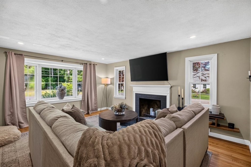 20 Westernview Cir, East Longmeadow, MA Photo #7