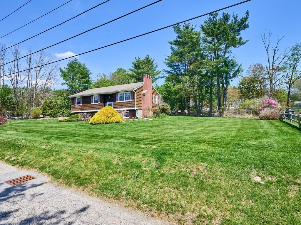 841 Dennison Dr