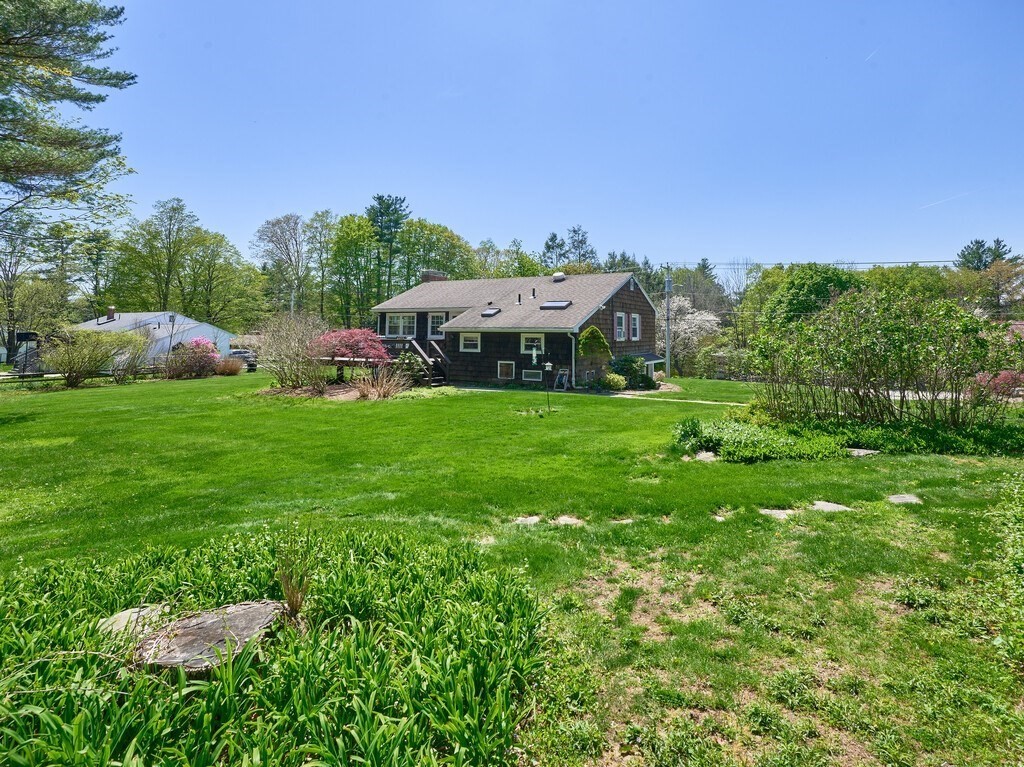 841 Dennison Dr