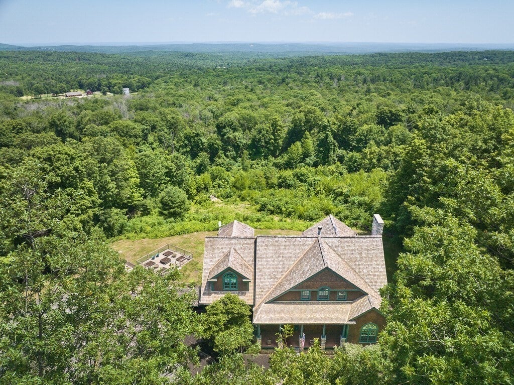 150 Mountain Rd