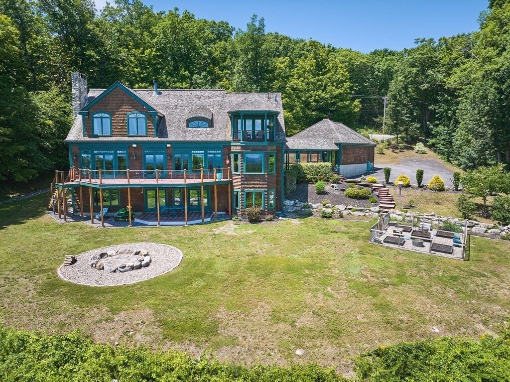 150 Mountain Rd