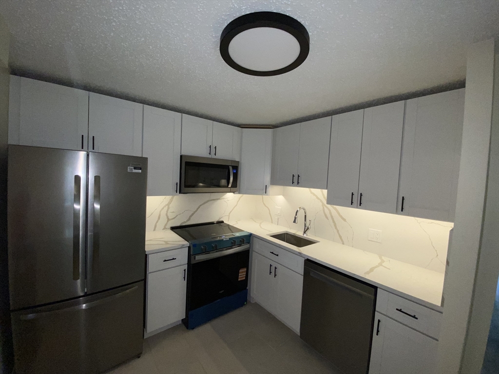 21 Clarks Rd 204