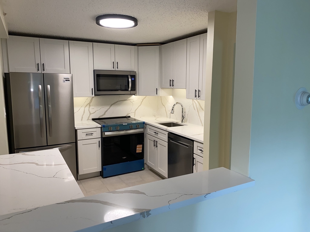 21 Clarks Rd 204