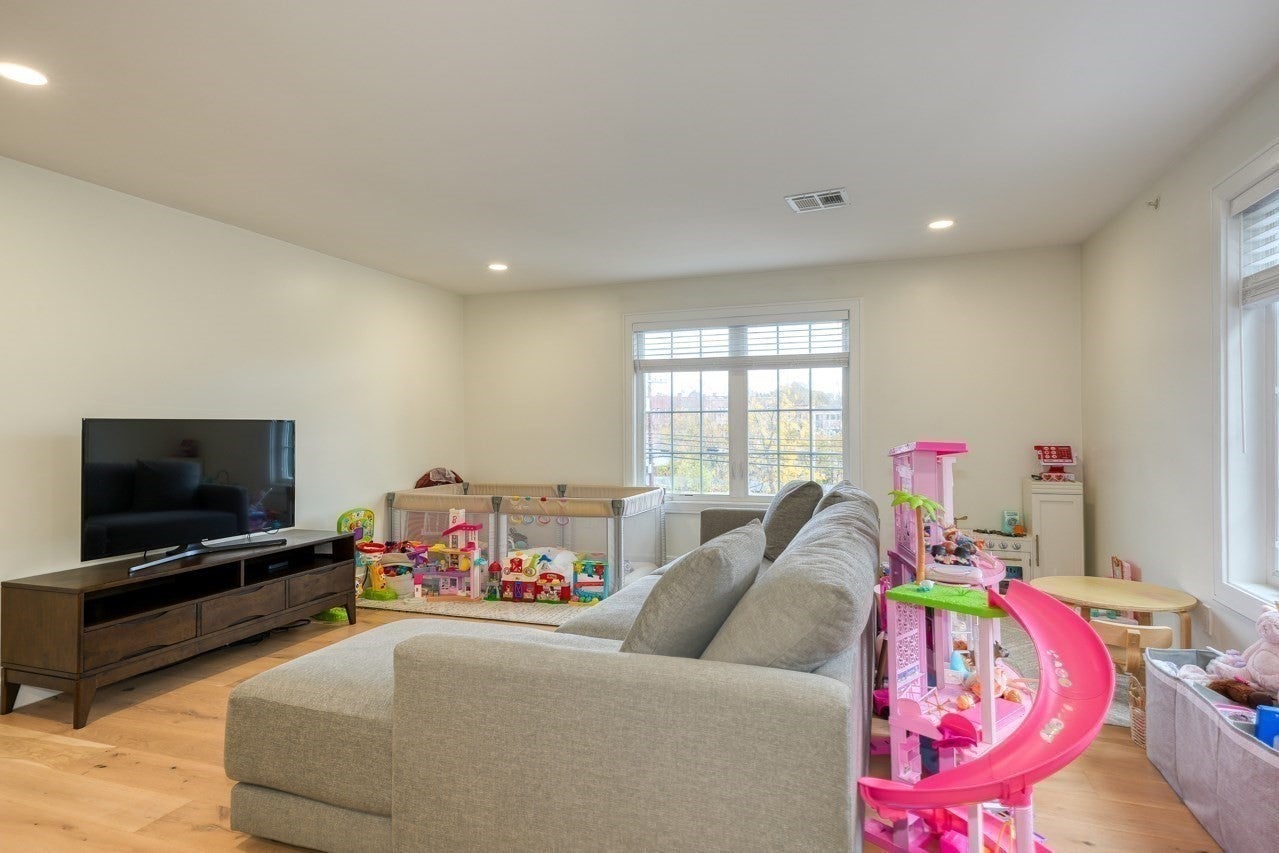 17 School St #C, Hudson, MA, 17 School St #C, Hudson, MA Photo #4