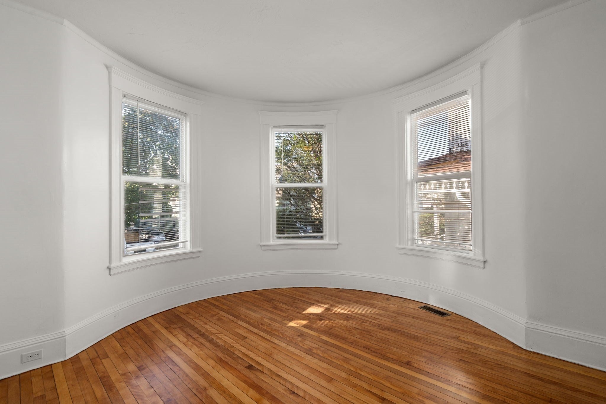 107 Vernon St, Worcester, MA, 107 Vernon St, Worcester, MA Photo #21
