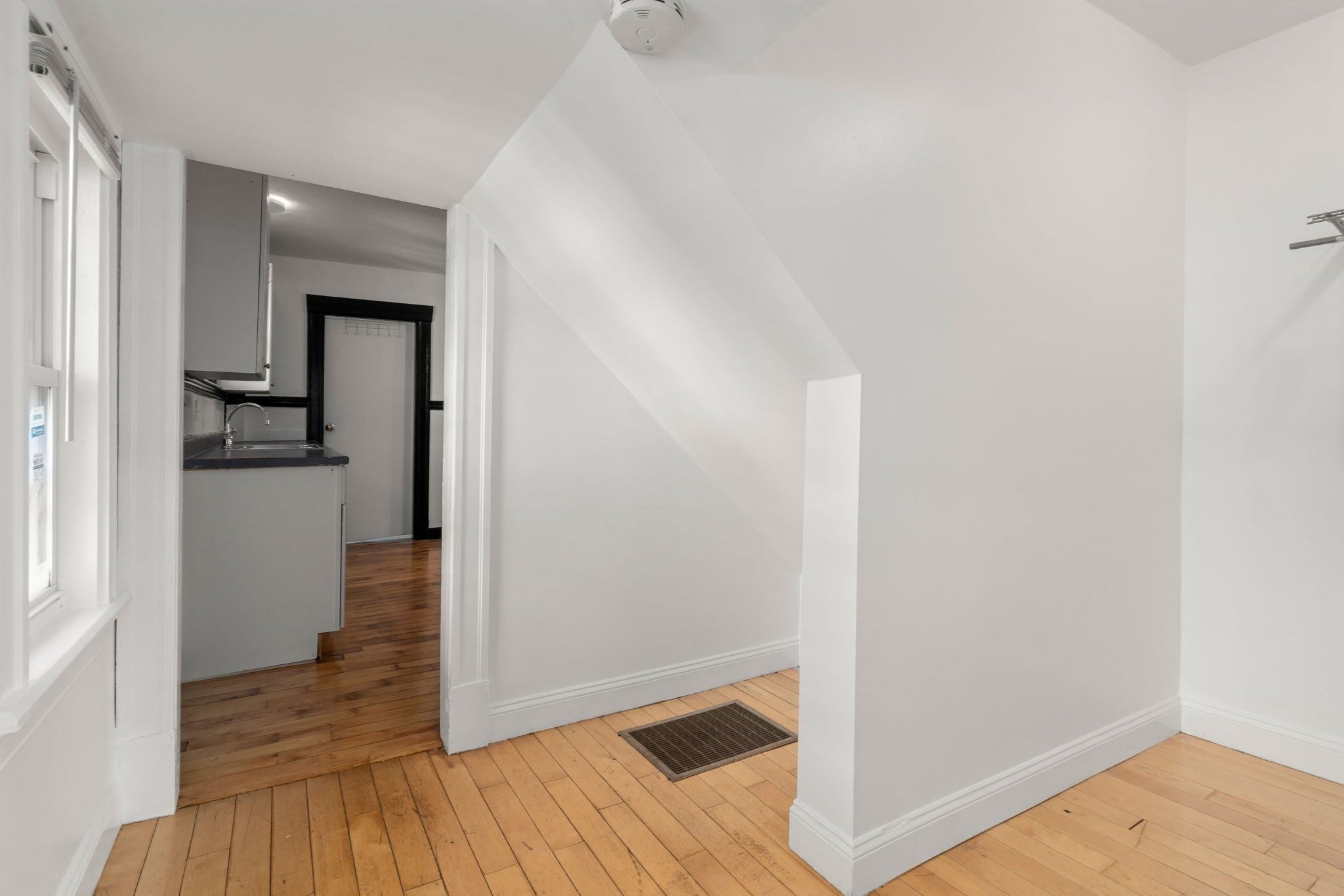 107 Vernon St, Worcester, MA, 107 Vernon St, Worcester, MA Photo #22