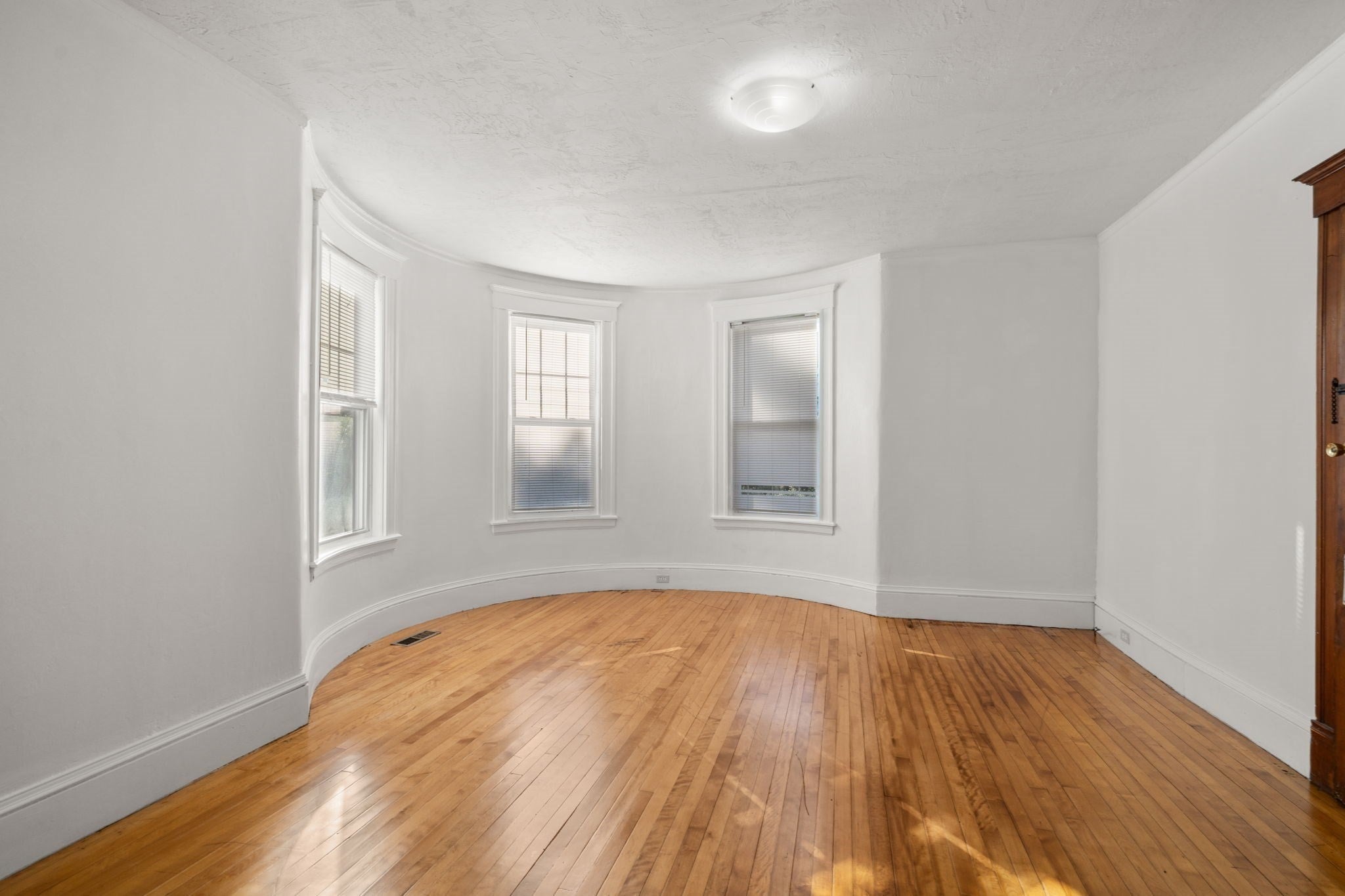 107 Vernon St, Worcester, MA, 107 Vernon St, Worcester, MA Photo #28