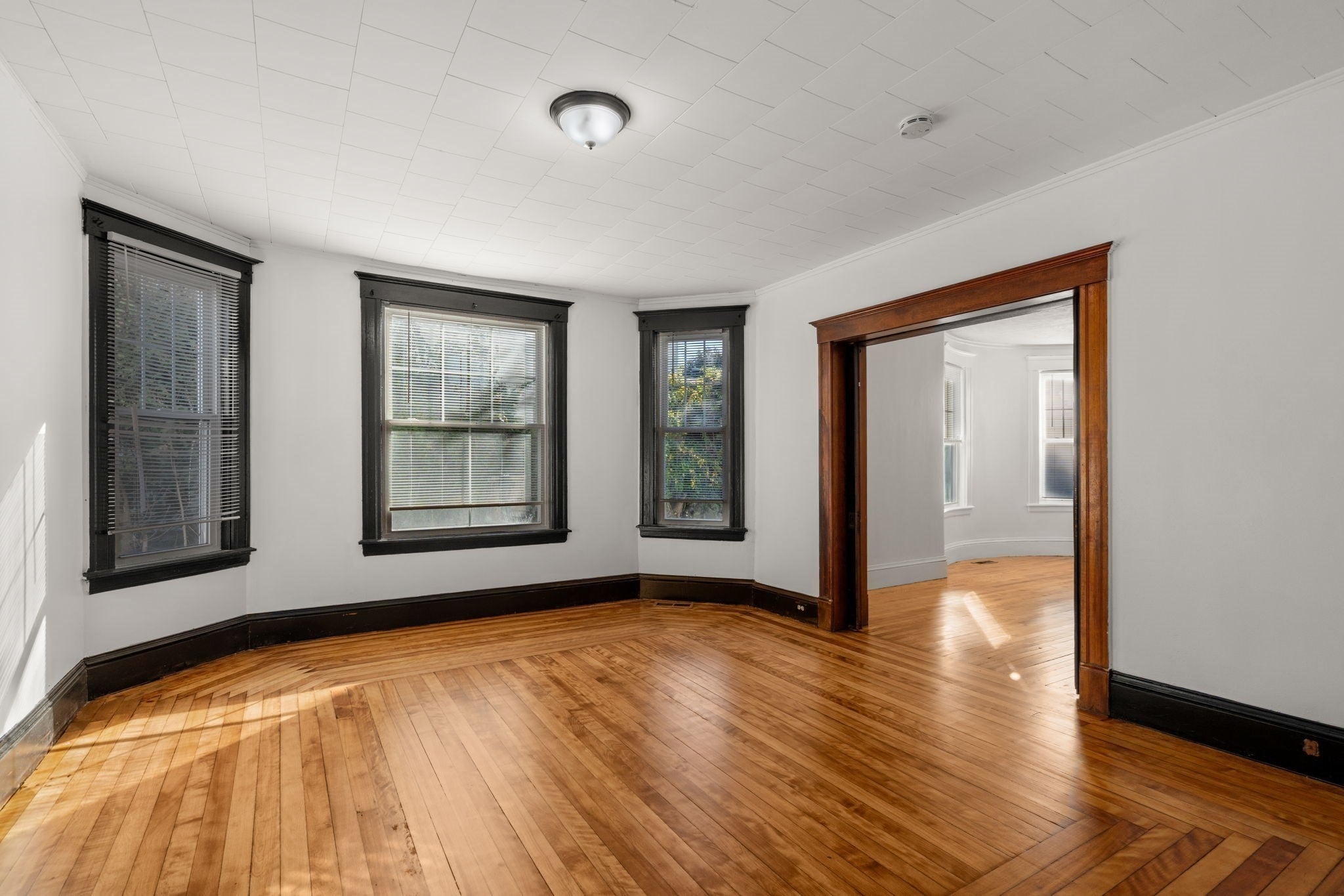 107 Vernon St, Worcester, MA, 107 Vernon St, Worcester, MA Photo #25