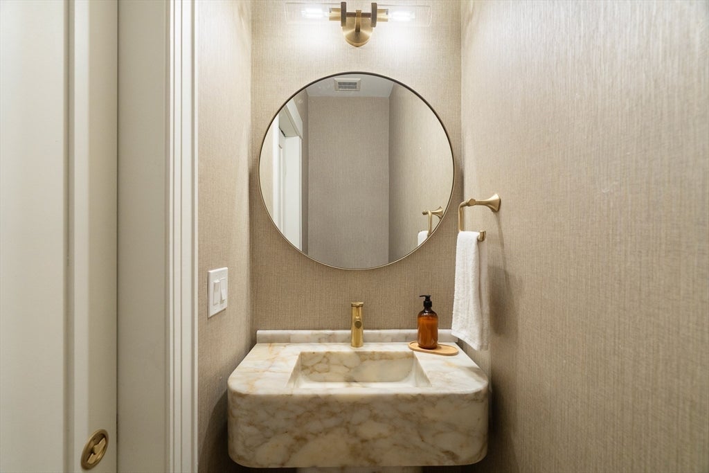 11 Mt. Auburn Street #11, Cambridge, MA, 11 Mt. Auburn Street #11, Cambridge, MA Photo #11