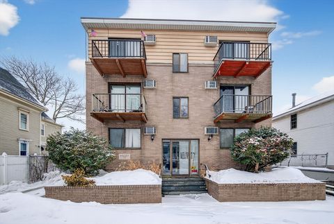 Photo of 10-16 Stephen St #5, Lynn, MA 01902 (MLS # 73479877)