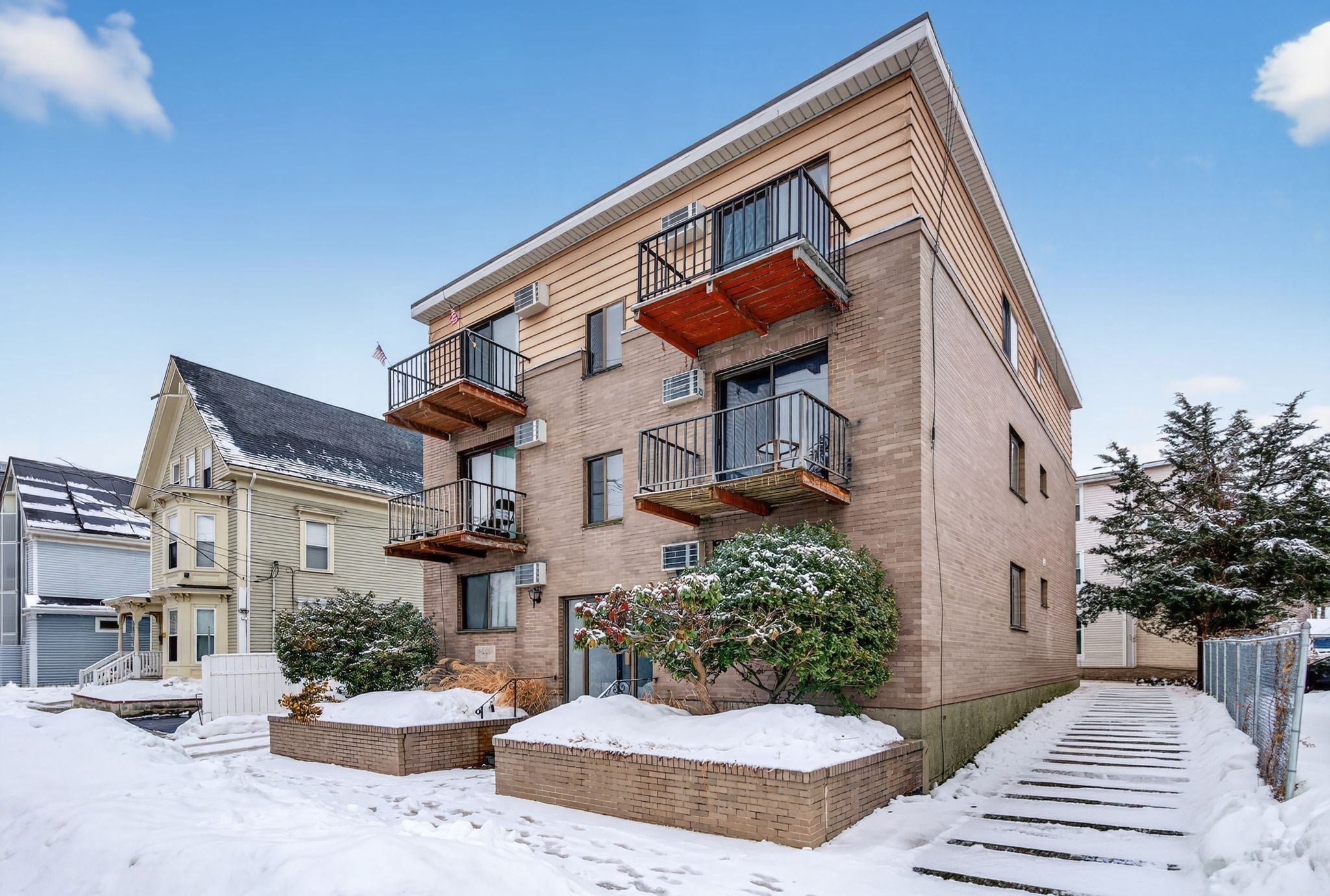 10-16 Stephen St 5, Lynn MA 01902