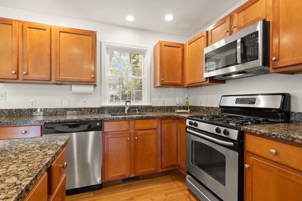 39 Brewster Rd #39, Stoughton, MA Photo #10