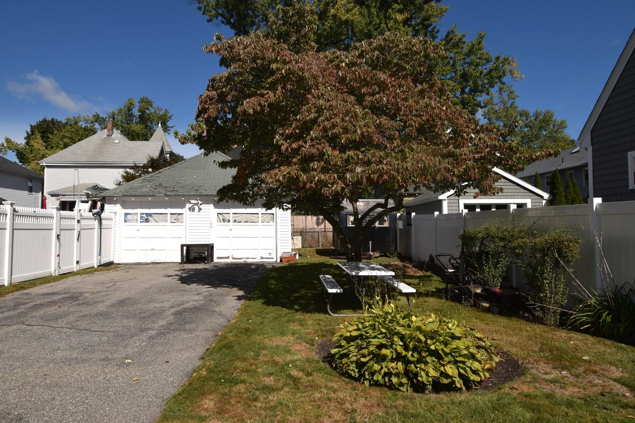 10 Holly St, Watertown, MA Photo #4
