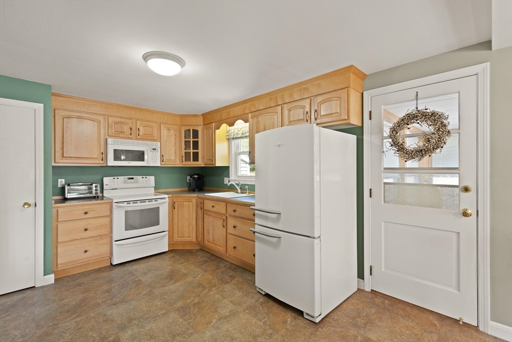 204 Nashua Rd, Billerica, MA, 204 Nashua Rd, Billerica, MA Photo #19