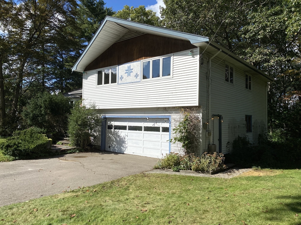 19 Cynthia Rd