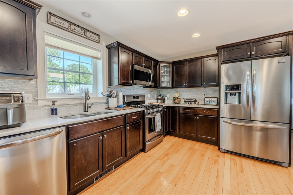 37 Saddle Rd