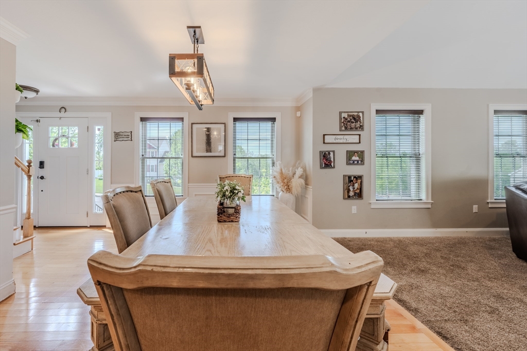 37 Saddle Rd