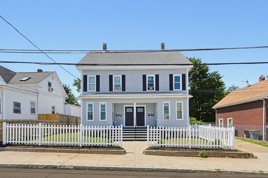 39-41 Bridges St