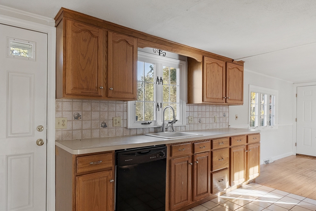14 Greystone Ave 14