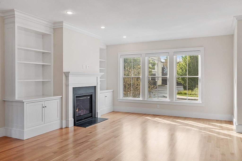 1 Sawmill Circle -
