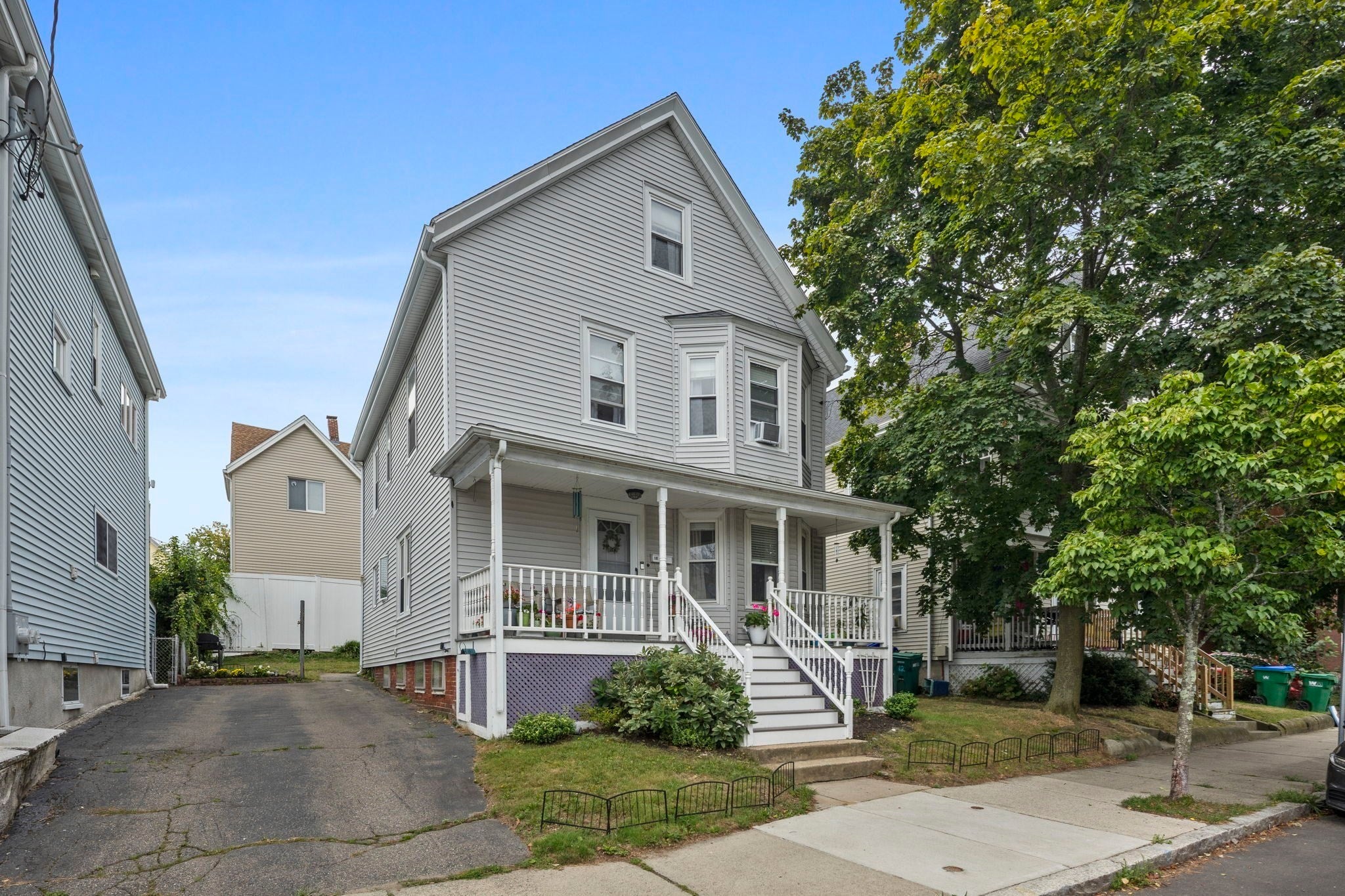 10 Albion St