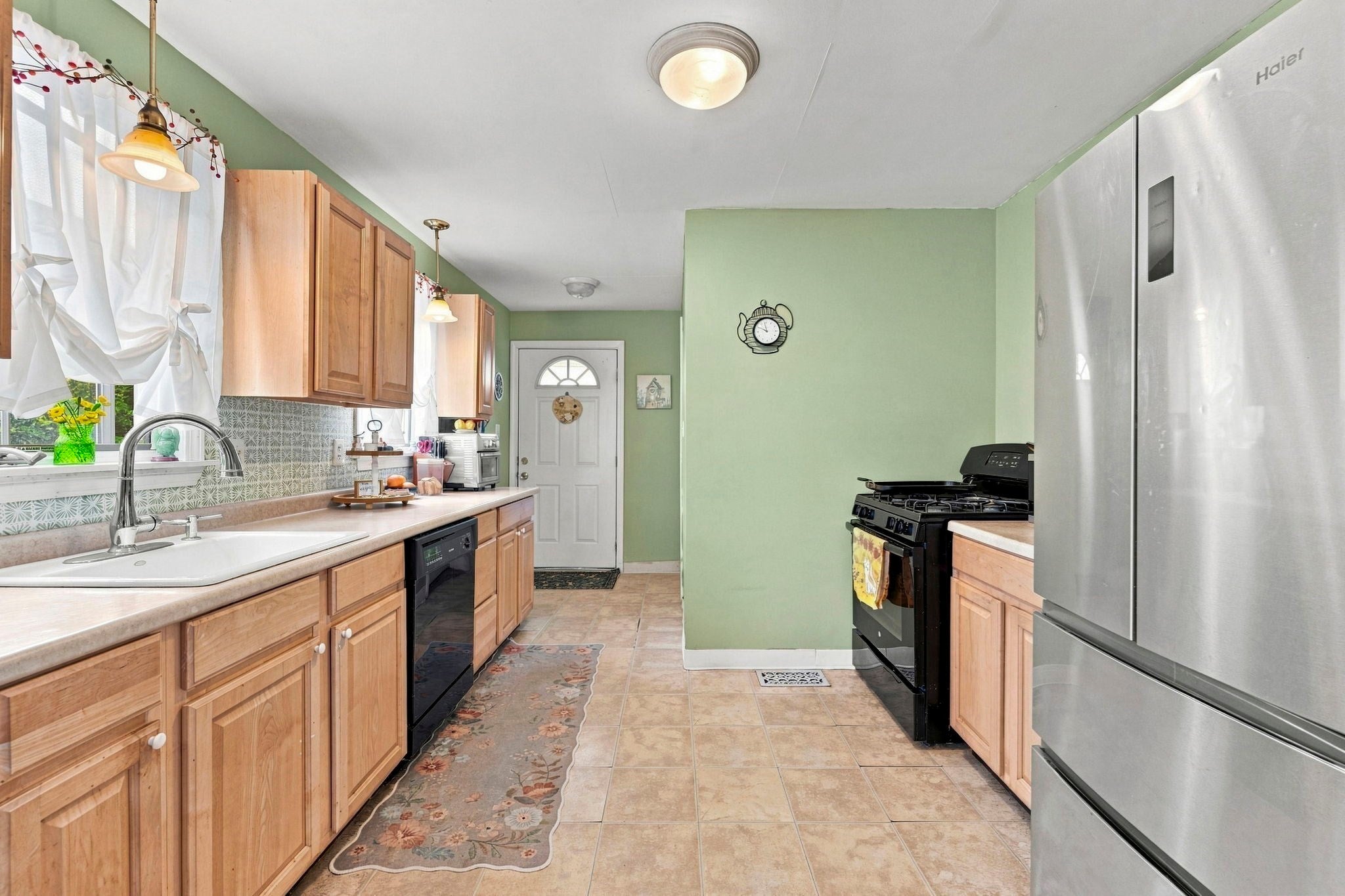 10 Albion St, Medford, MA, 10 Albion St, Medford, MA Photo #6