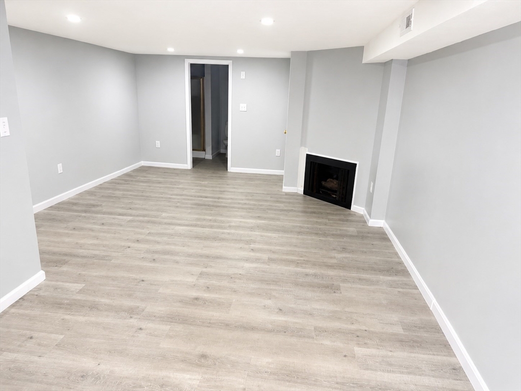 200 Farrwood Dr #200, Haverhill, MA, 200 Farrwood Dr #200, Haverhill, MA Photo #21