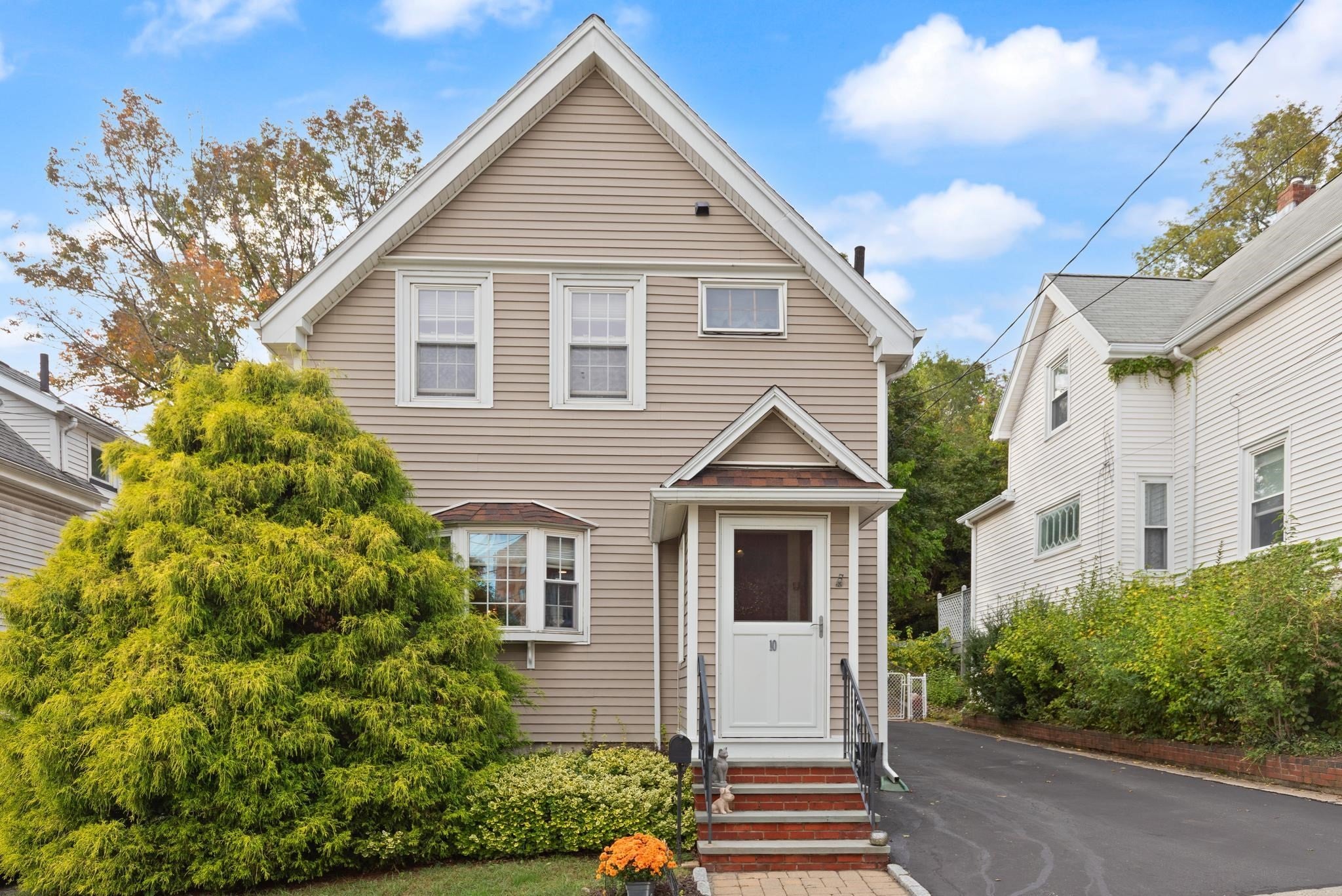 Photo of 10 Cedar Cliff Terrace, Medford, MA