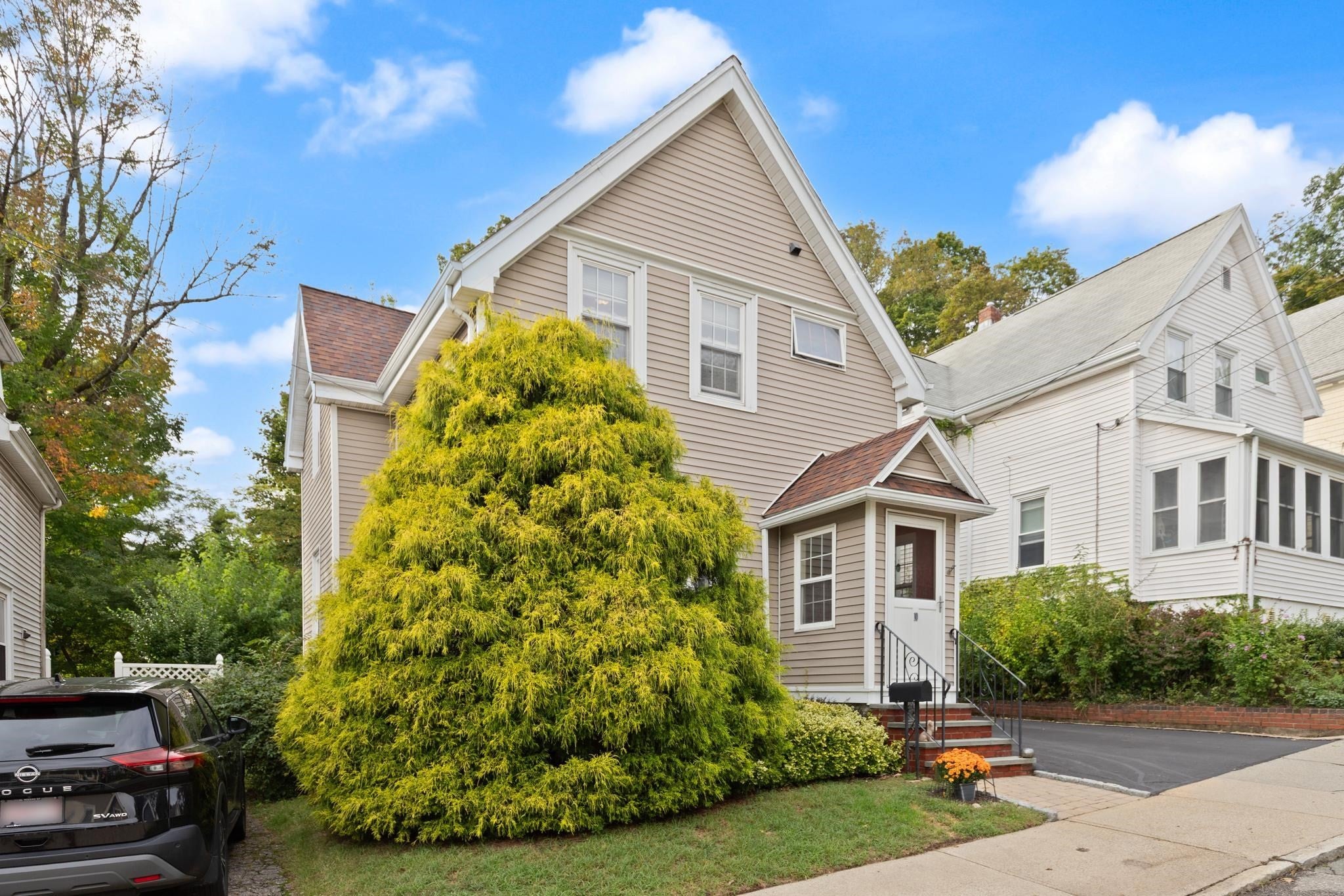 10 Cedar Cliff Terrace, Medford, MA, 10 Cedar Cliff Terrace, Medford, MA Photo #3