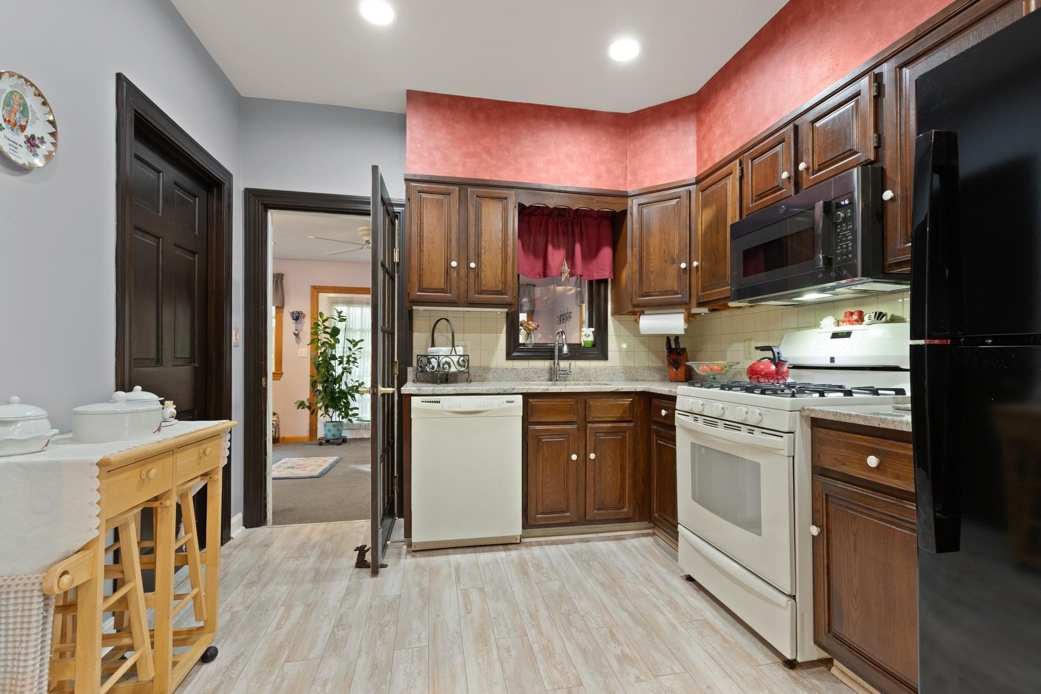 10 Cedar Cliff Terrace, Medford, MA, 10 Cedar Cliff Terrace, Medford, MA Photo #12