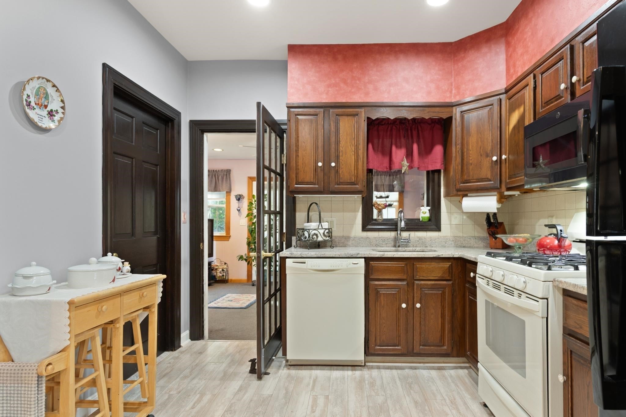 10 Cedar Cliff Terrace, Medford, MA, 10 Cedar Cliff Terrace, Medford, MA Photo #13