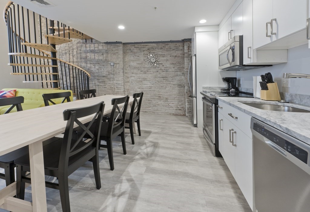 630 Washington 409