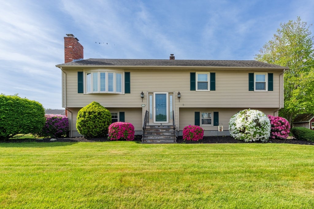 Photo of 9 Kathleen Drive, Warren, RI
