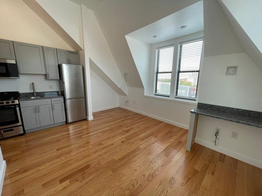 64 MARKET ST APT 505, LYNN, MA 01901 - Image accd68e1b0ce935e7c60da122e42cfeb/246828334