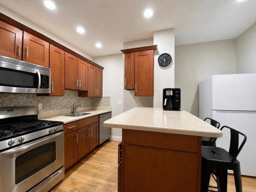 512 East 3rd Street