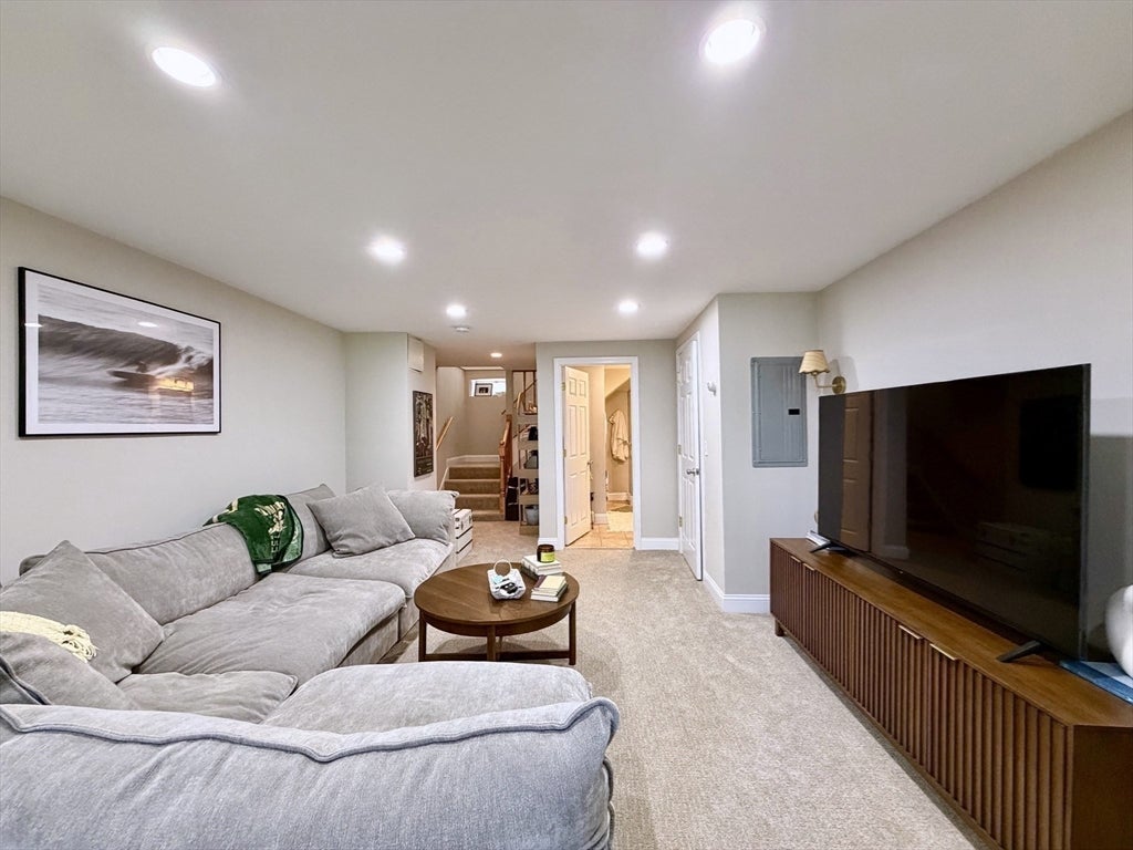 512 East 3rd Street