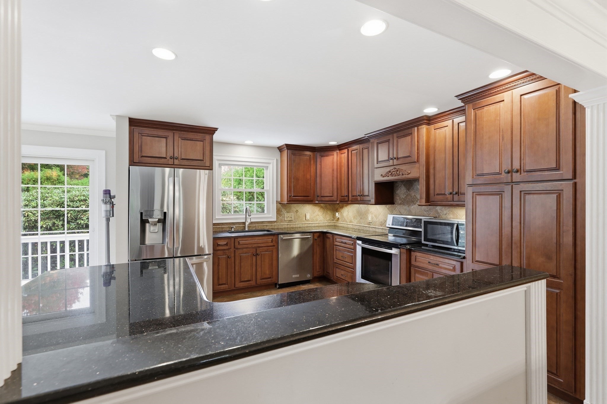 684 Maple Rd, Longmeadow, MA, 684 Maple Rd, Longmeadow, MA Photo #14