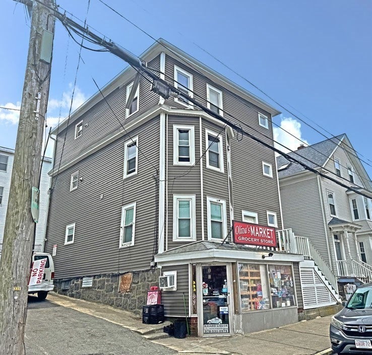 122 Foster Street