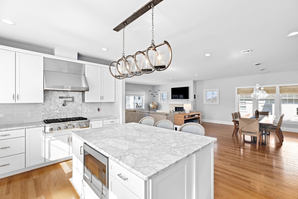 15 Buttonwood Lane