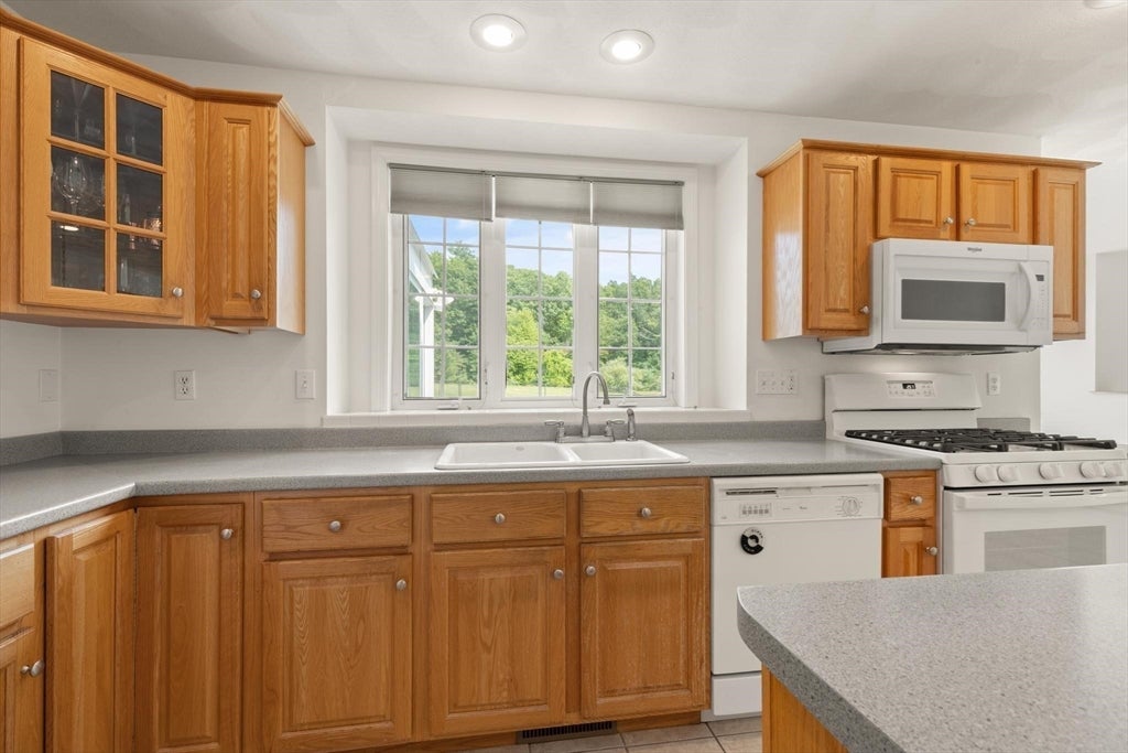 29 Hadley Road, Pepperell, MA, 29 Hadley Road, Pepperell, MA Photo #8