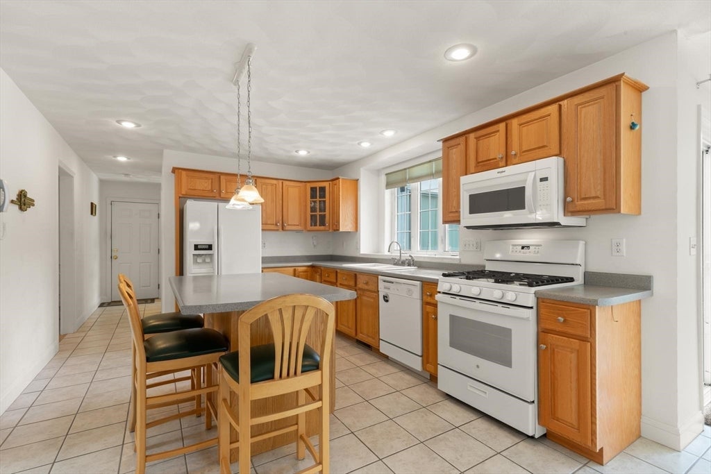 29 Hadley Road, Pepperell, MA, 29 Hadley Road, Pepperell, MA Photo #4