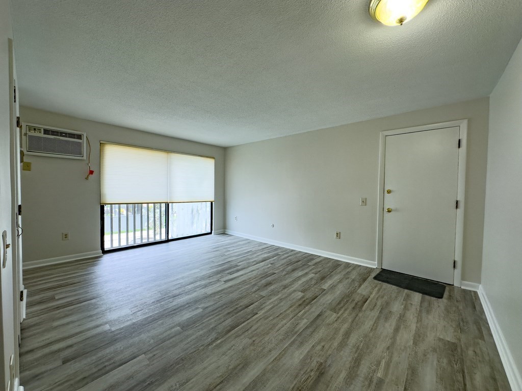 172 River St B7